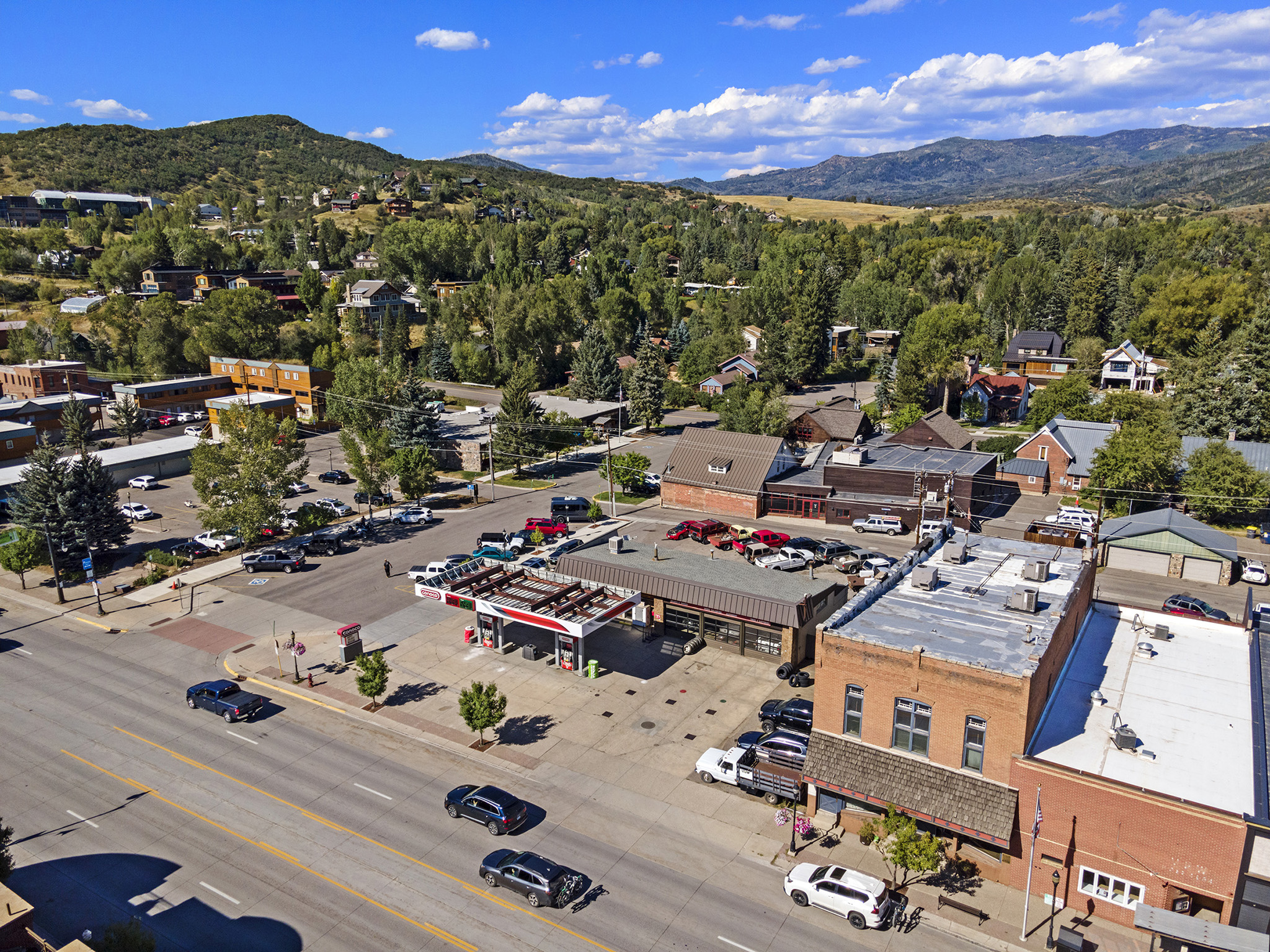 Downtown Conoco auto repair bays and tires